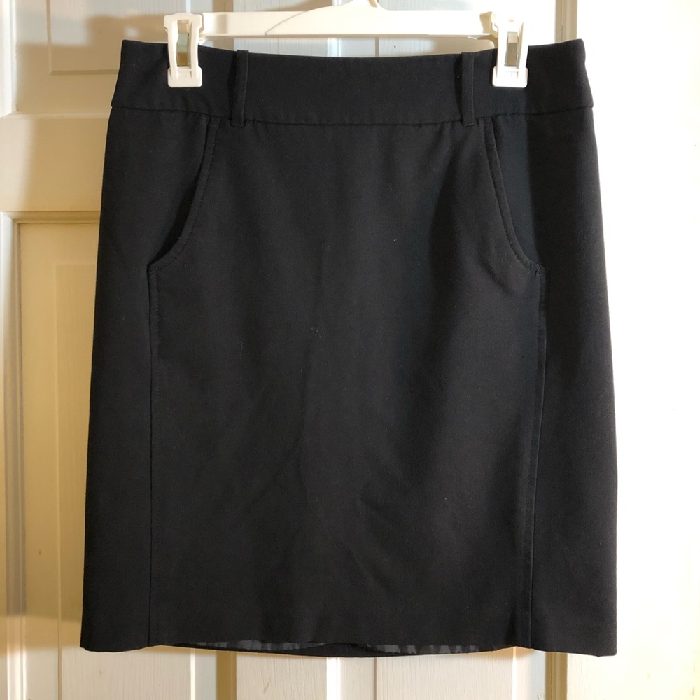 Daisy Fuentes Front pockets Skirt size 4